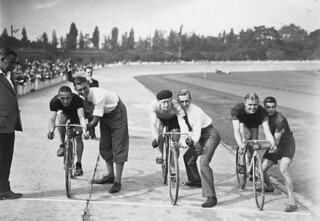 A sprint race at the Herne Hill track on 14 September 1929.