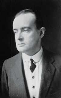 Saki, photographed by E.O. Hoppé in 1913.