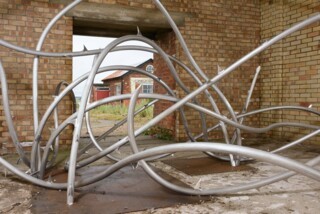 ‘Lethality and Vulnerability’ (2021) by Alice Channer