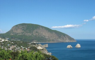 Ayu Dag in May 2007. Photo © Sergiy Krinitsa