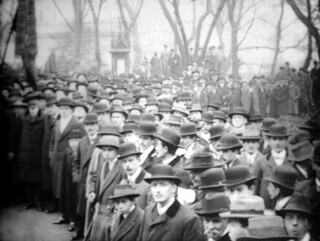 Válka válce, anti-armament protestors