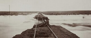 A washed-out railway embankment between Keetmanshoop and Lüderitz, c.1910