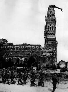 The leaning Madonna of Albert, c.1916