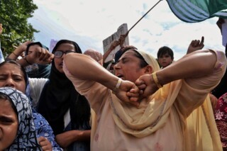 Women protesting in Srinagar, Kashmir, against the abrogation of Articles 370 and 35A of the Indian Constitution, 30 August 2019. Photo © Masrat Zahra