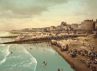 A postcard of Brighton Beach c.1890.