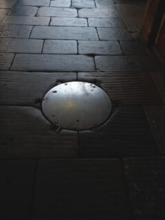 Manhole cover
