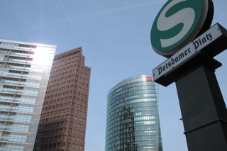 Gebrochene-Grotesk – a simplified Fraktur – in a Berlin street sign today. © Louis Mackay