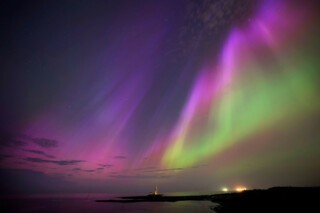Aurora Borealis over Whitley Bay, 10 May 2024. Photo © Owen Humphreys / PA Images / Alamy