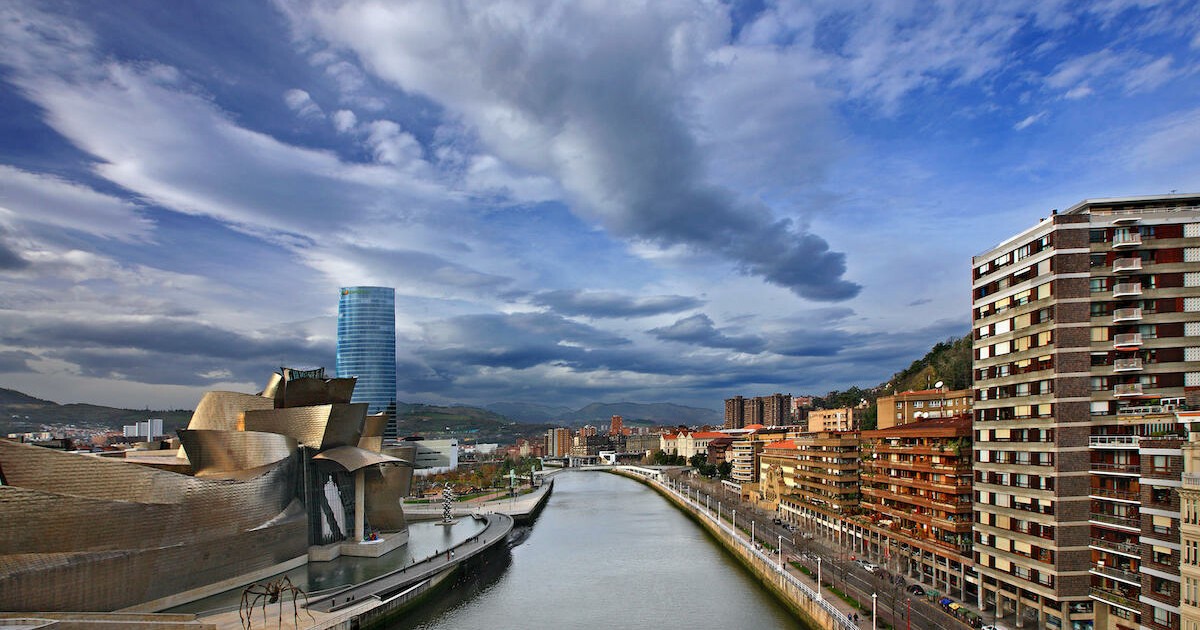 Juan Navarro | Shades of Grey in Bilbao · LRB 14 April 2023 - Vimarsana News