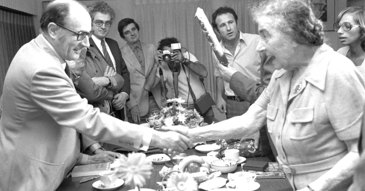 Jeremy Harding · Macron’s Dance: France and Israel